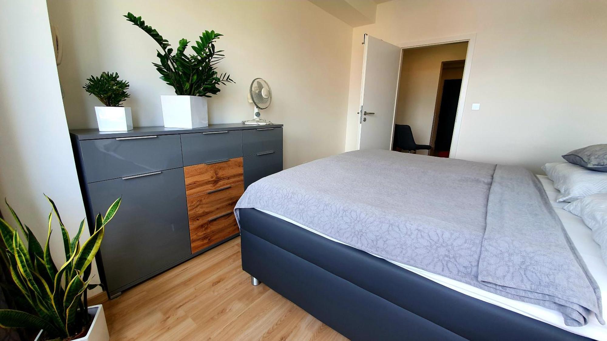 Luxury Apartment Vbloku Praag Buitenkant foto